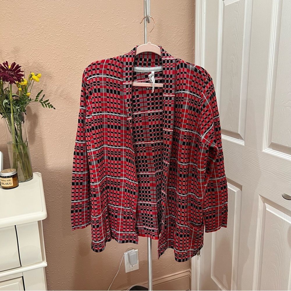 Dillards Leo & Nicole Sweater